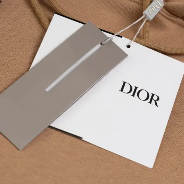【2026】【DIOR 公式旗艦店】ディオール パーカー ご好評に付き再入荷 241114 【2026】【DIOR 公式旗艦店】ディオール パーカー ご好評に付き再入荷 241114