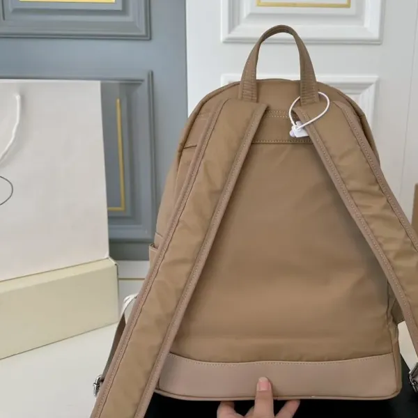 【2026】【PRADA 公式 旗艦店】プラダ リュックサック当日出荷 好評に付き再入荷!31*36CM 240719 【2026】【PRADA 公式 旗艦店】プラダ リュックサック当日出荷 好評に付き再入荷!31*36CM 240719