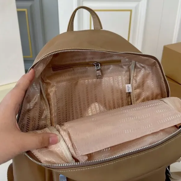 【2026】【PRADA 公式 旗艦店】プラダ リュックサック当日出荷 好評に付き再入荷!31*36CM 240719 【2026】【PRADA 公式 旗艦店】プラダ リュックサック当日出荷 好評に付き再入荷!31*36CM 240719