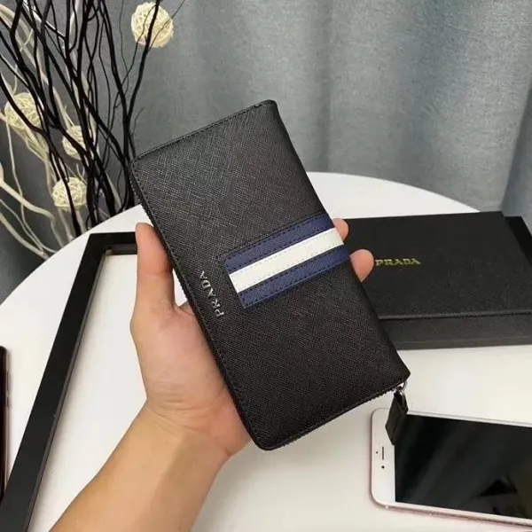 【2026】【PRADA 公式 旗艦店】プラダ 財布当日出荷 好評に付き再入荷!30*22*10CM 【2026】【PRADA 公式 旗艦店】プラダ 財布当日出荷 好評に付き再入荷!30*22*10CM