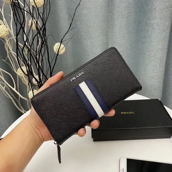 【2026】【PRADA 公式 旗艦店】プラダ 財布当日出荷 好評に付き再入荷!30*22*10CM 【2026】【PRADA 公式 旗艦店】プラダ 財布当日出荷 好評に付き再入荷!30*22*10CM