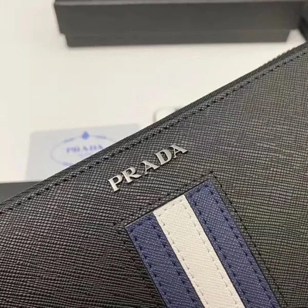 【2026】【PRADA 公式 旗艦店】プラダ 財布当日出荷 好評に付き再入荷!30*22*10CM 【2026】【PRADA 公式 旗艦店】プラダ 財布当日出荷 好評に付き再入荷!30*22*10CM
