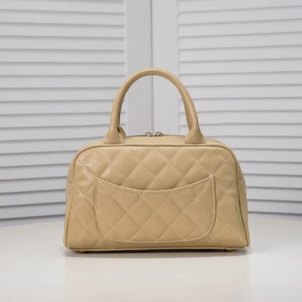 【2026】【CHANEL 公式旗艦店】シャネル ハンドバッグ 当日出荷 好評に付き再入荷!25*14*9CM 【2026】【CHANEL 公式旗艦店】シャネル ハンドバッグ 当日出荷 好評に付き再入荷!25*14*9CM
