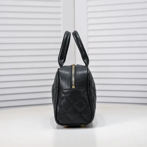 【2026】【CHANEL 公式旗艦店】シャネル ハンドバッグ 当日出荷 好評に付き再入荷!25*14*9CM 【2026】【CHANEL 公式旗艦店】シャネル ハンドバッグ 当日出荷 好評に付き再入荷!25*14*9CM
