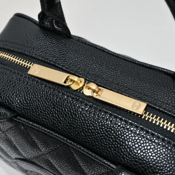 【2026】【CHANEL 公式旗艦店】シャネル ハンドバッグ 当日出荷 好評に付き再入荷!25*14*9CM 【2026】【CHANEL 公式旗艦店】シャネル ハンドバッグ 当日出荷 好評に付き再入荷!25*14*9CM