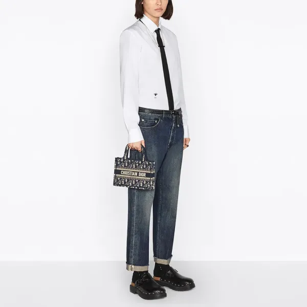 【2026】大人可愛い♪DIOR BOOK TOTEブックトート ミニバッグ オブリーク 【2026】大人可愛い♪DIOR BOOK TOTEブックトート ミニバッグ オブリーク