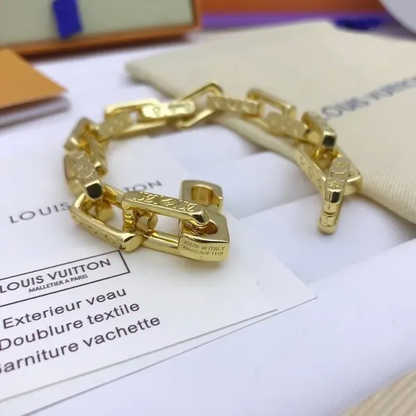 【2026】Louis Vuitton(ルイヴィトン) LV ブレスレット 21cm 【2026】Louis Vuitton(ルイヴィトン) LV ブレスレット 21cm