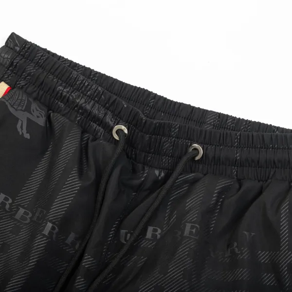 【2026】【BURBERRY 公式旗艦店】バーバリー ショートパンツご好評に付き再入荷!250226 【2026】【BURBERRY 公式旗艦店】バーバリー ショートパンツご好評に付き再入荷!250226