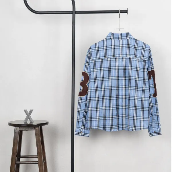【2026】【BURBERRY 公式旗艦店】バーバリー シャツ ご好評に付き再入荷 250222 【2026】【BURBERRY 公式旗艦店】バーバリー シャツ ご好評に付き再入荷 250222