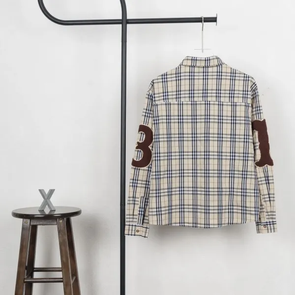 【2026】【BURBERRY 公式旗艦店】バーバリー シャツ ご好評に付き再入荷 250222 【2026】【BURBERRY 公式旗艦店】バーバリー シャツ ご好評に付き再入荷 250222