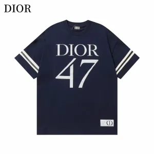 【2026】【DIOR 公式旗艦店】ディオール   Tシャツ ご好評に付き再入荷 250210
