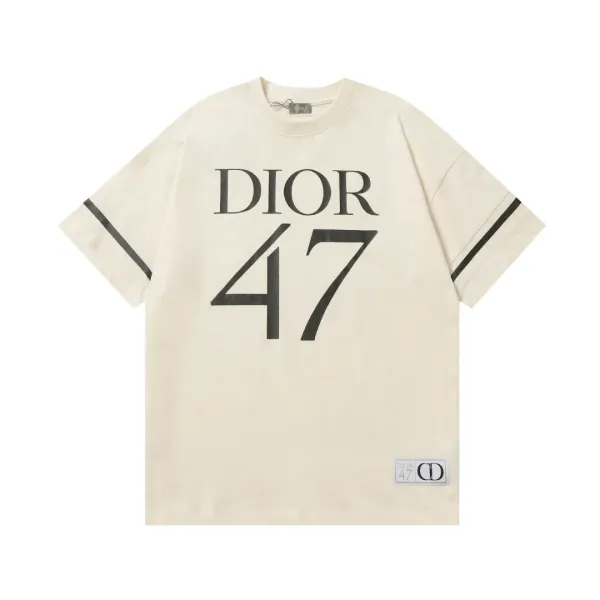【2026】【DIOR 公式旗艦店】ディオール   Tシャツ ご好評に付き再入荷 250210