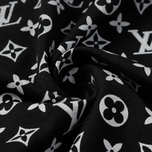 【2026】LV【LOUIS VUITTON 公式旗艦店】ルイヴィトン Tシャツ ご好評に付き再入荷!250211 【2026】LV【LOUIS VUITTON 公式旗艦店】ルイヴィトン Tシャツ ご好評に付き再入荷!250211