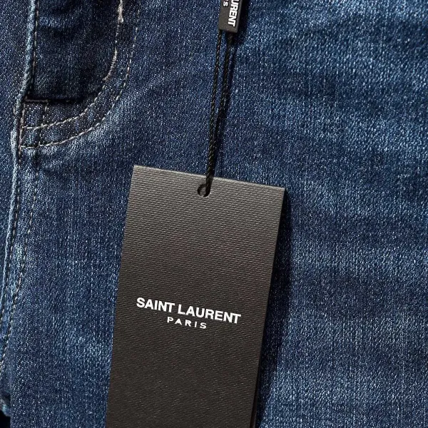 【2026】【YSL SAINT LAURENT 公式旗艦店】サンローラン ジーパン ご好評に付き再入荷! 241220 【2026】【YSL SAINT LAURENT 公式旗艦店】サンローラン ジーパン ご好評に付き再入荷! 241220