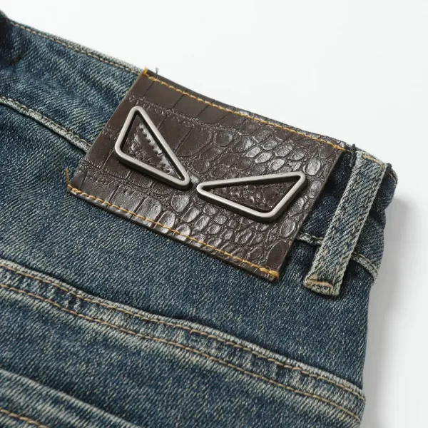 【2026】【FENDI 公式旗艦店】フェンディ ジーパン ご好評に付き再入荷! 241220 【2026】【FENDI 公式旗艦店】フェンディ ジーパン ご好評に付き再入荷! 241220