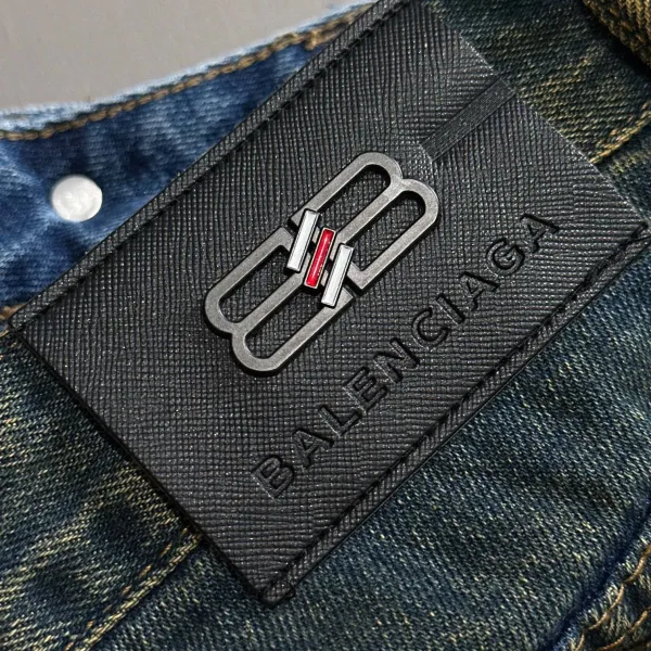 【2026】【BALENCIAGA 公式旗艦店】バレンシアガ ジーパン ご好評に付き再入荷! 241219 【2026】【BALENCIAGA 公式旗艦店】バレンシアガ ジーパン ご好評に付き再入荷! 241219