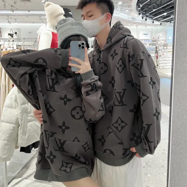 【2026】LV【LOUIS VUITTON 公式旗艦店】ルイヴィトン パーカー スウェット ご好評に付き再入荷!241217 【2026】LV【LOUIS VUITTON 公式旗艦店】ルイヴィトン パーカー スウェット ご好評に付き再入荷!241217