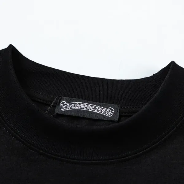 【2026】【CHROME HEARTS 公式旗艦店】クロムハーツ 丸首の衛衣 スウェットご好評に付き再入荷!241217 【2026】【CHROME HEARTS 公式旗艦店】クロムハーツ 丸首の衛衣 スウェットご好評に付き再入荷!241217
