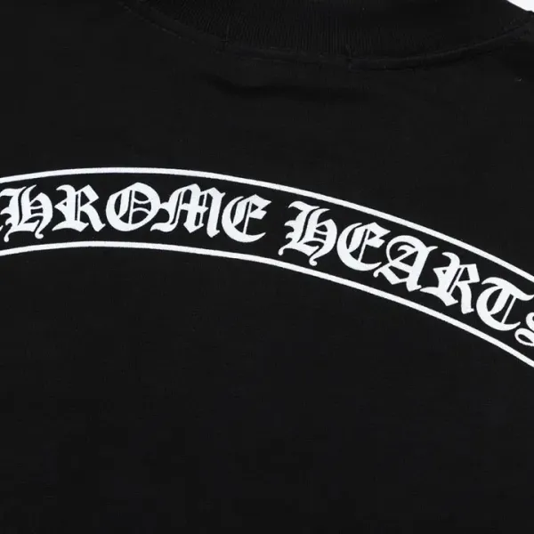 【2026】【CHROME HEARTS 公式旗艦店】クロムハーツ 丸首の衛衣 スウェットご好評に付き再入荷!241217 【2026】【CHROME HEARTS 公式旗艦店】クロムハーツ 丸首の衛衣 スウェットご好評に付き再入荷!241217