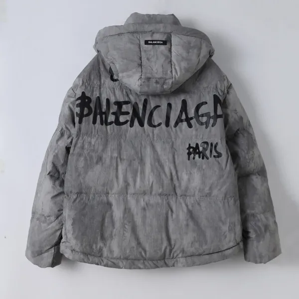 【2026】【BALENCIAGA 公式旗艦店】バレンシアガ ダウンジャケット ご好評に付き再入荷! 241214 【2026】【BALENCIAGA 公式旗艦店】バレンシアガ ダウンジャケット ご好評に付き再入荷! 241214