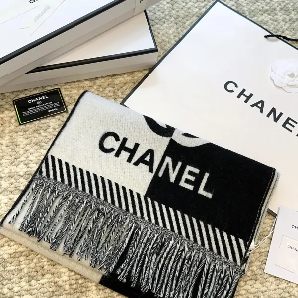 【2026】【CHANEL  シャネル 】スカーフ184*34CM  241209
