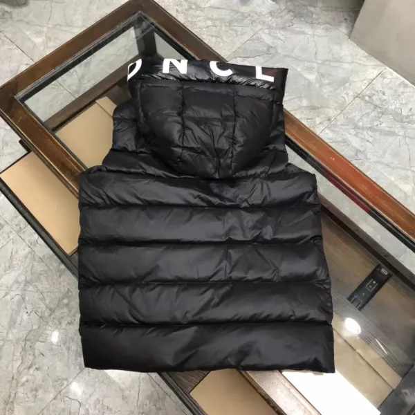 【2026】【MONCLER 公式旗艦店】モンクレール ダウンベスト好評に付き再入荷! 241207 【2026】【MONCLER 公式旗艦店】モンクレール ダウンベスト好評に付き再入荷! 241207