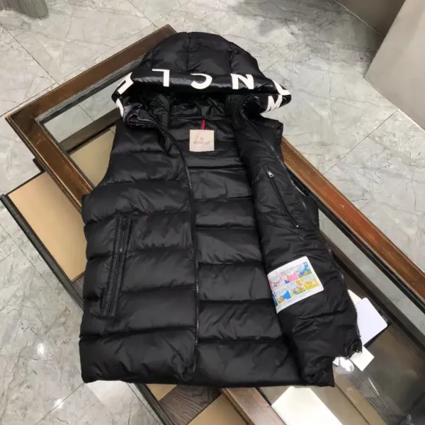 【2026】【MONCLER 公式旗艦店】モンクレール ダウンベスト好評に付き再入荷! 241207 【2026】【MONCLER 公式旗艦店】モンクレール ダウンベスト好評に付き再入荷! 241207