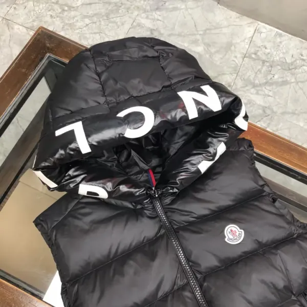 【2026】【MONCLER 公式旗艦店】モンクレール ダウンベスト好評に付き再入荷! 241207 【2026】【MONCLER 公式旗艦店】モンクレール ダウンベスト好評に付き再入荷! 241207