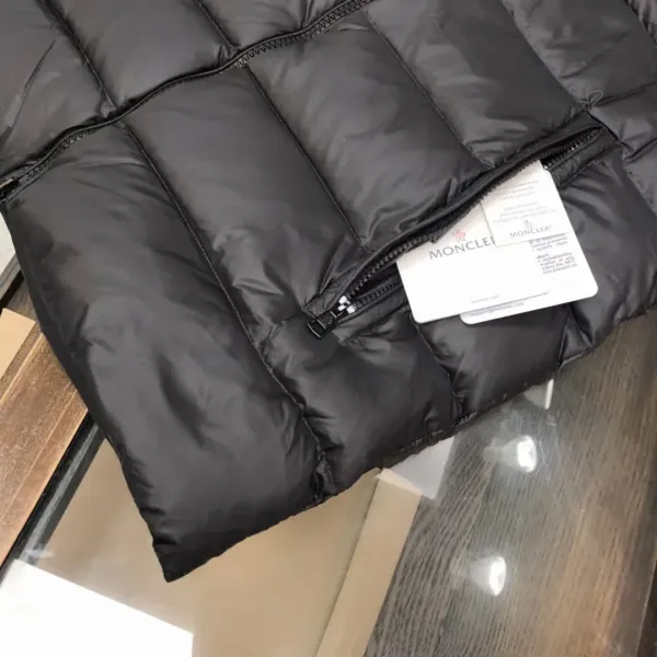 【2026】【MONCLER 公式旗艦店】モンクレール ダウンベスト好評に付き再入荷! 241207 【2026】【MONCLER 公式旗艦店】モンクレール ダウンベスト好評に付き再入荷! 241207