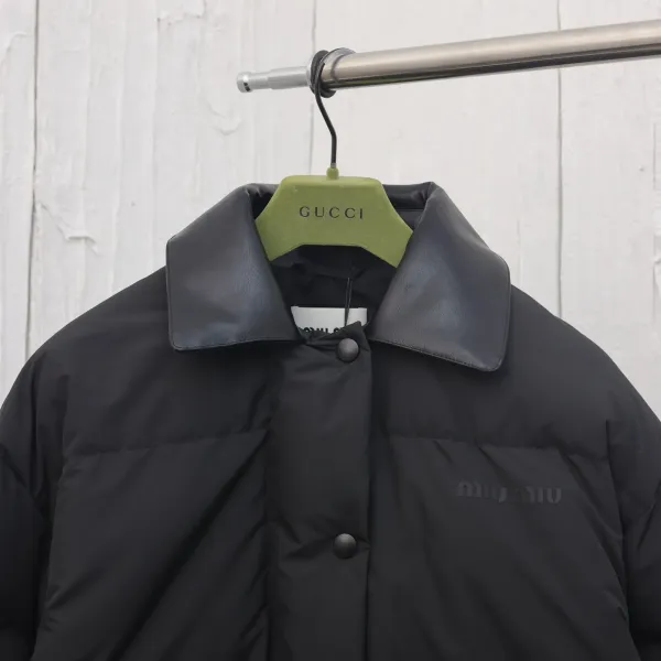 【2026】【Miumiu   公式旗艦店】ミュウミュウ ダウンジャケット ご好評に付き再入荷！241206