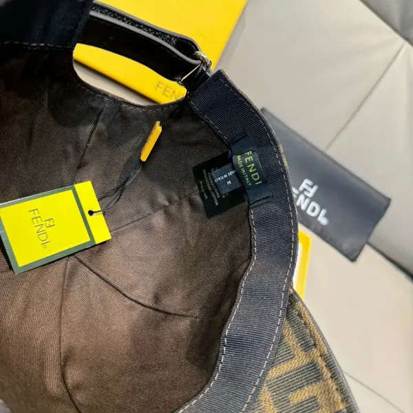 【2026】【FENDI  フェンディ】【数量限定】 野球帽 / ハット   241125