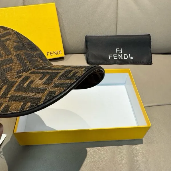 【2026】【FENDI  フェンディ】【数量限定】 野球帽 / ハット   241125
