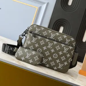 【2026】 LV【LOUIS VUITTON 公式旗艦店】ルイヴィトン 斜めがけバッグ当日出荷 好評に付き再入荷!25*18.5*7CM 241125 【2026】 LV【LOUIS VUITTON 公式旗艦店】ルイヴィトン 斜めがけバッグ当日出荷 好評に付き再入荷!25*18.5*7CM 241125