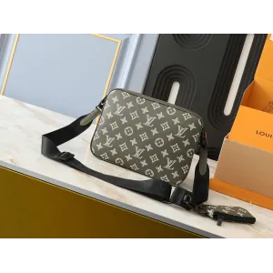 【2026】 LV【LOUIS VUITTON 公式旗艦店】ルイヴィトン 斜めがけバッグ当日出荷 好評に付き再入荷!25*18.5*7CM 241125 【2026】 LV【LOUIS VUITTON 公式旗艦店】ルイヴィトン 斜めがけバッグ当日出荷 好評に付き再入荷!25*18.5*7CM 241125