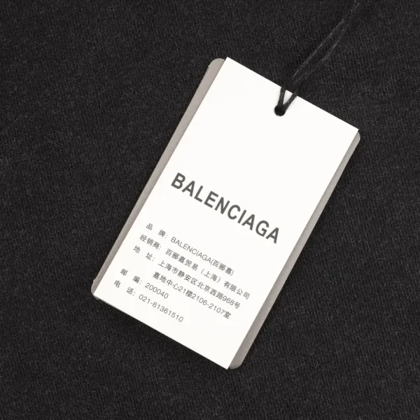 【2026】【BALENCIAGA 公式旗艦店】バレンシアガ 丸首の衛衣 スウェット ご好評に付き再入荷!241120 【2026】【BALENCIAGA 公式旗艦店】バレンシアガ 丸首の衛衣 スウェット ご好評に付き再入荷!241120