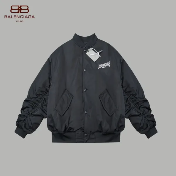 【2026】【BALENCIAGA 公式旗艦店】バレンシアガ ジャケット着 好評に付き再入荷!241119 【2026】【BALENCIAGA 公式旗艦店】バレンシアガ ジャケット着 好評に付き再入荷!241119