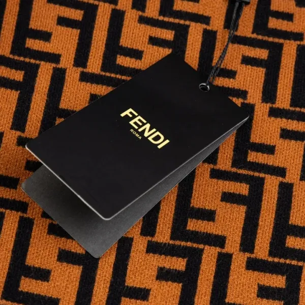 【2026】【FENDI 公式旗艦店】フェンディ   セーター好評に付き再入荷！ 241116