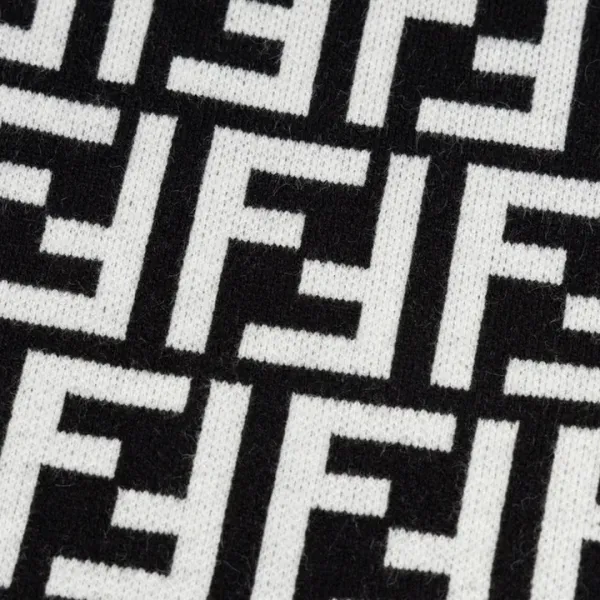 【2026】【FENDI 公式旗艦店】フェンディ セーター好評に付き再入荷! 241116 【2026】【FENDI 公式旗艦店】フェンディ セーター好評に付き再入荷! 241116
