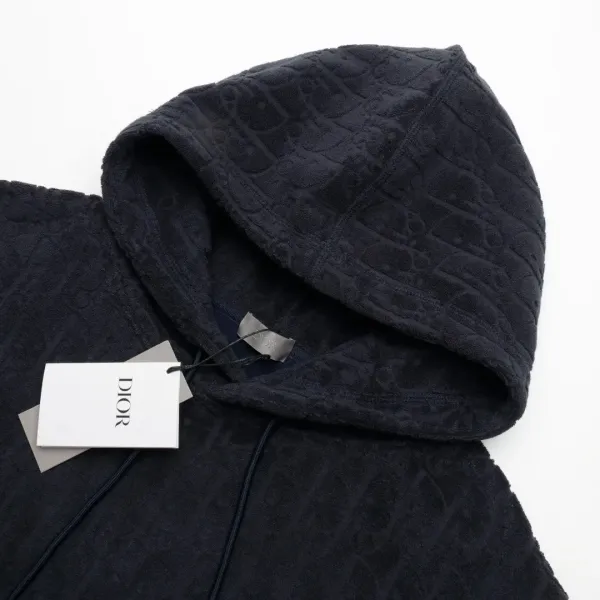 【2026】【DIOR 公式旗艦店】ディオール 丸首の衛衣 ご好評に付き再入荷 241114 【2026】【DIOR 公式旗艦店】ディオール 丸首の衛衣 ご好評に付き再入荷 241114