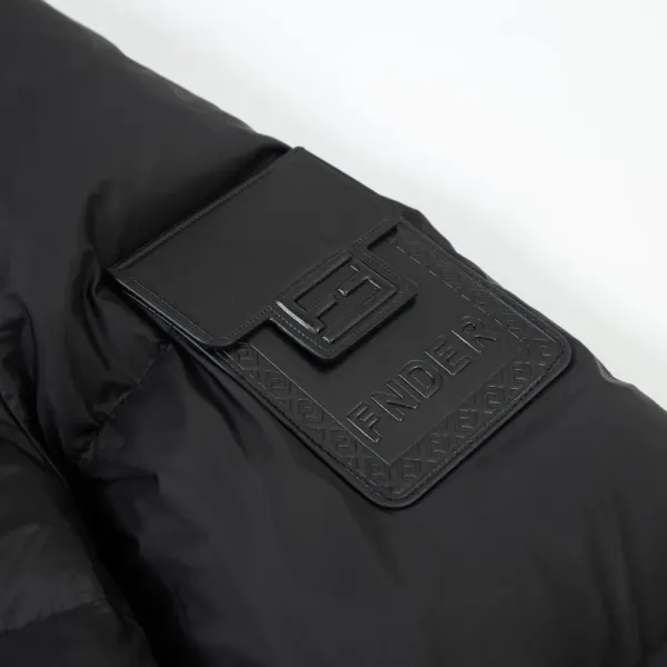 【2026】FENDI（フェンディ） ダウンジャケット  241112
