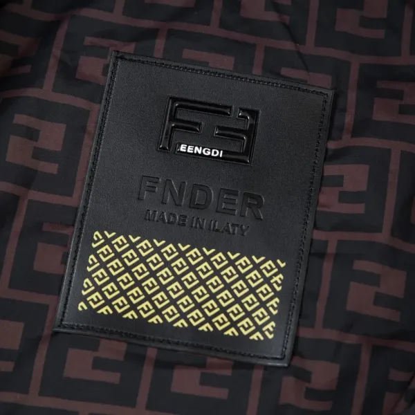 【2026】FENDI（フェンディ） ダウンジャケット  241112