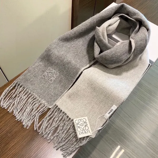 【2026】【LOEWE ロエベ】スカーフ32*180CM   241109