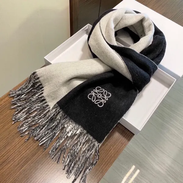 【2026】【LOEWE ロエベ】スカーフ32*180CM   241109