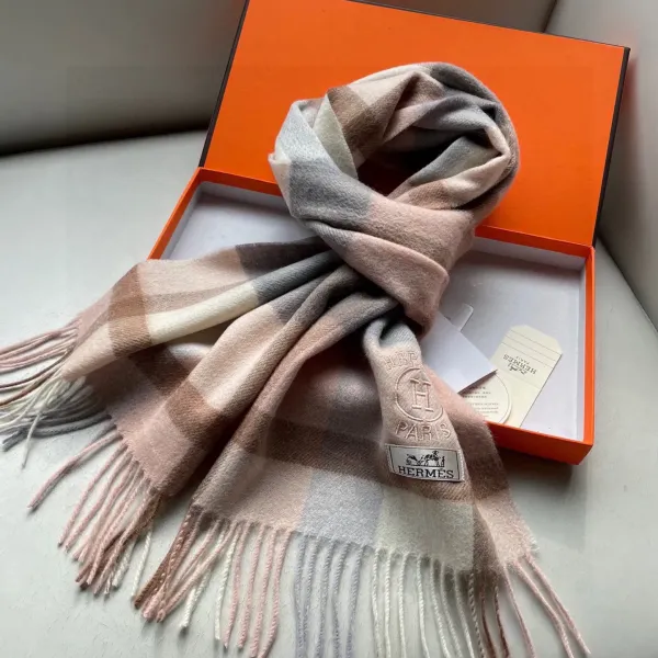 【2026】【HERMES エルメス 】スカーフ 30*180CM 241109 【2026】【HERMES エルメス 】スカーフ 30*180CM 241109
