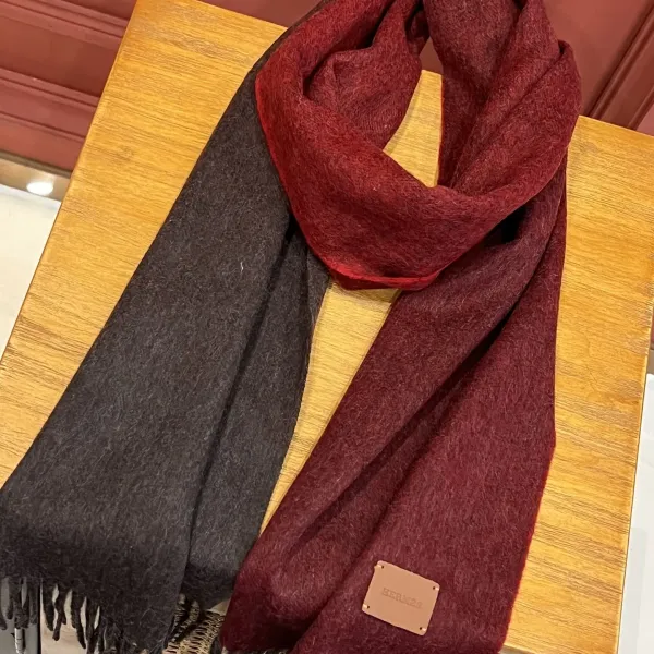 【2026】【HERMES エルメス 】スカーフ   32*190CM  241109
