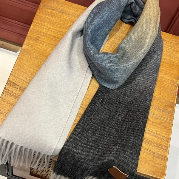 【2026】【HERMES エルメス 】スカーフ   32*190CM  241109