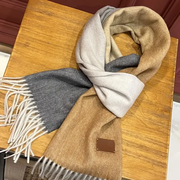 【2026】【HERMES エルメス 】スカーフ   32*190CM  241109