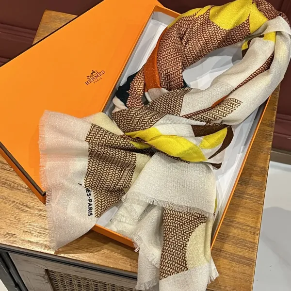 【2026】【HERMES エルメス 】スカーフ   100*200CM  241109