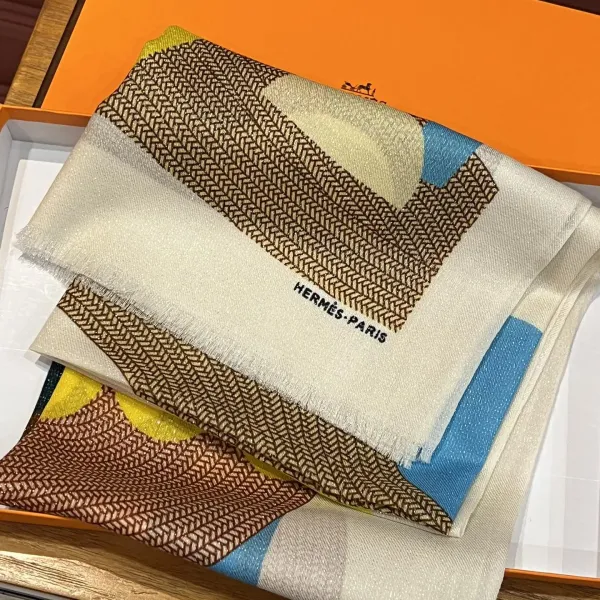 【2026】【HERMES エルメス 】スカーフ   100*200CM  241109