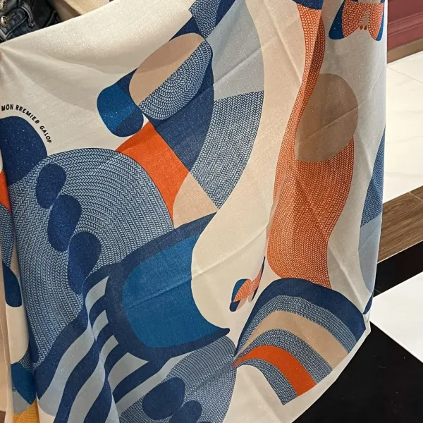 【2026】【HERMES エルメス 】スカーフ   100*200CM  241109